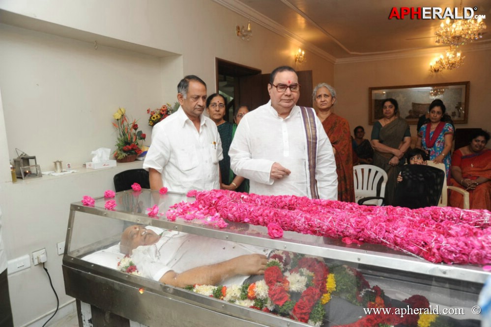 Vadde Ramesh Condolences Photos