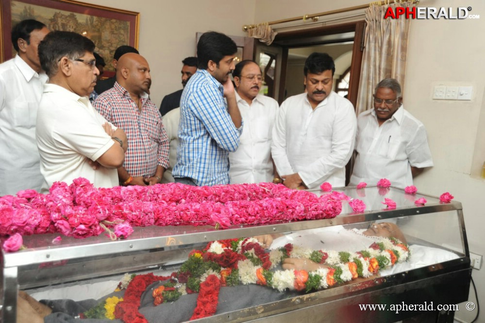 Vadde Ramesh Condolences Photos