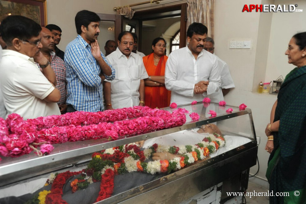 Vadde Ramesh Condolences Photos