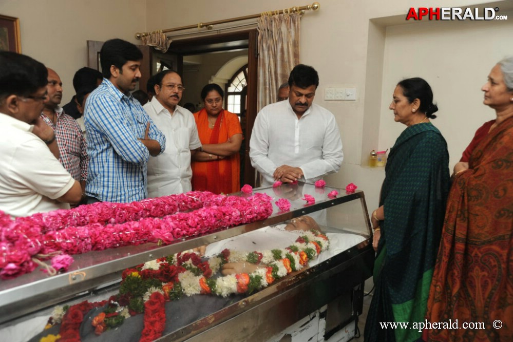 Vadde Ramesh Condolences Photos