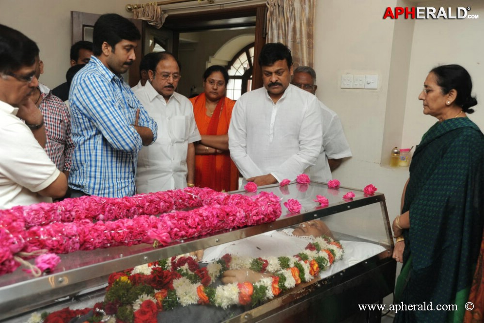 Vadde Ramesh Condolences Photos