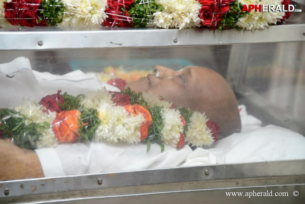 Vadde Ramesh Condolences Photos