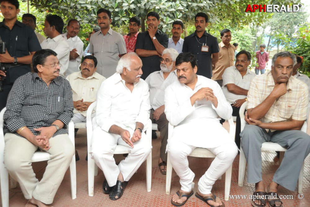 Vadde Ramesh Condolences Photos