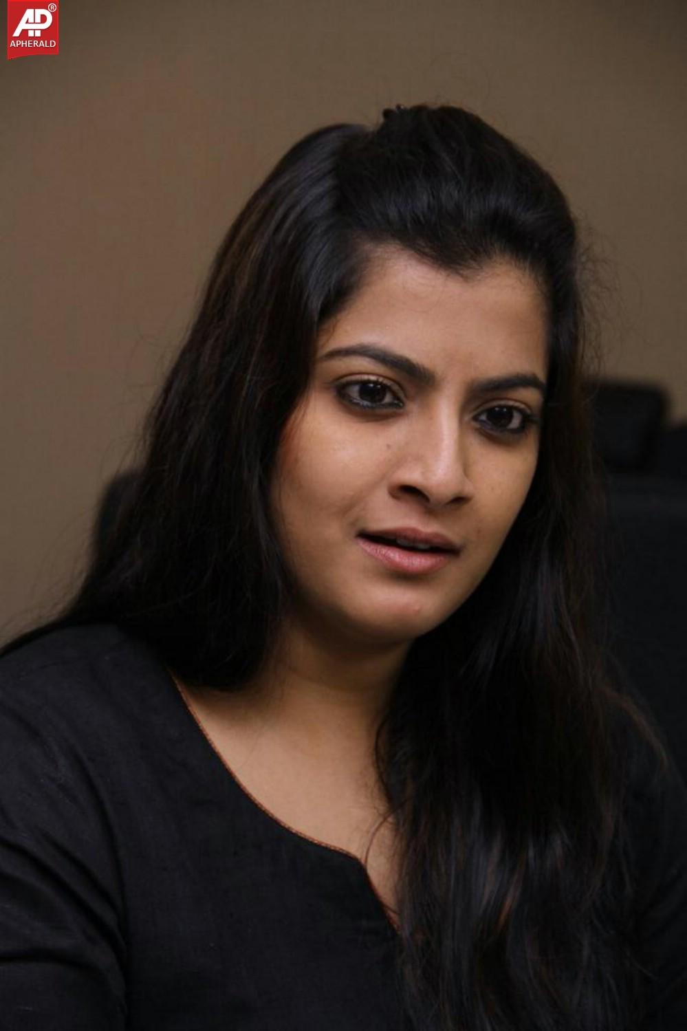 Varalakshmi Launch Seventh Salon