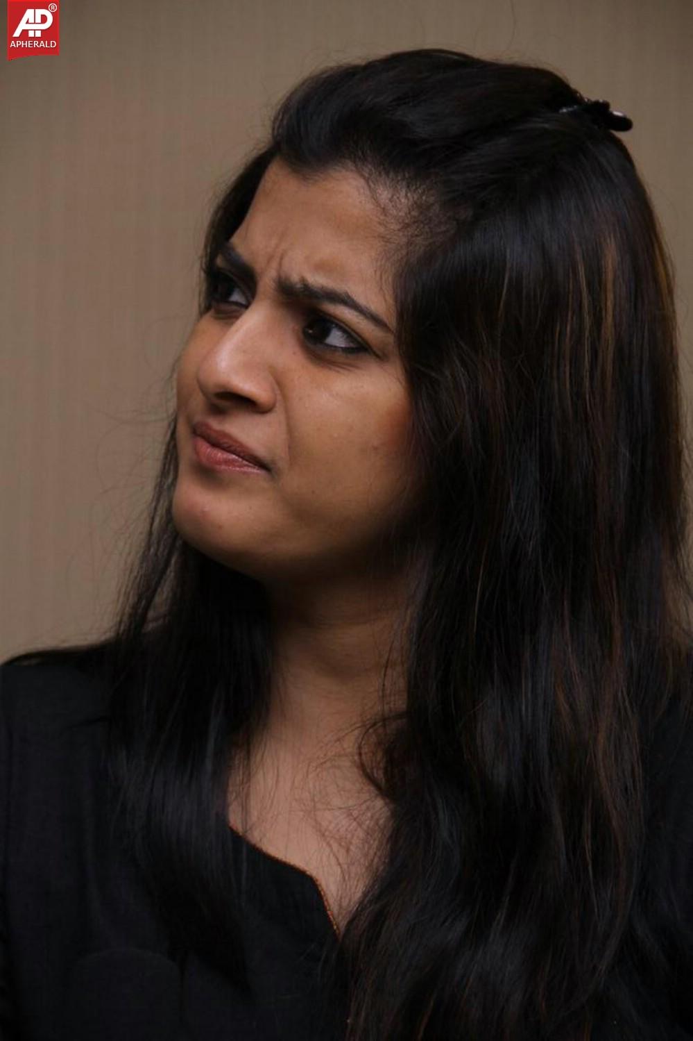 Varalakshmi Launch Seventh Salon