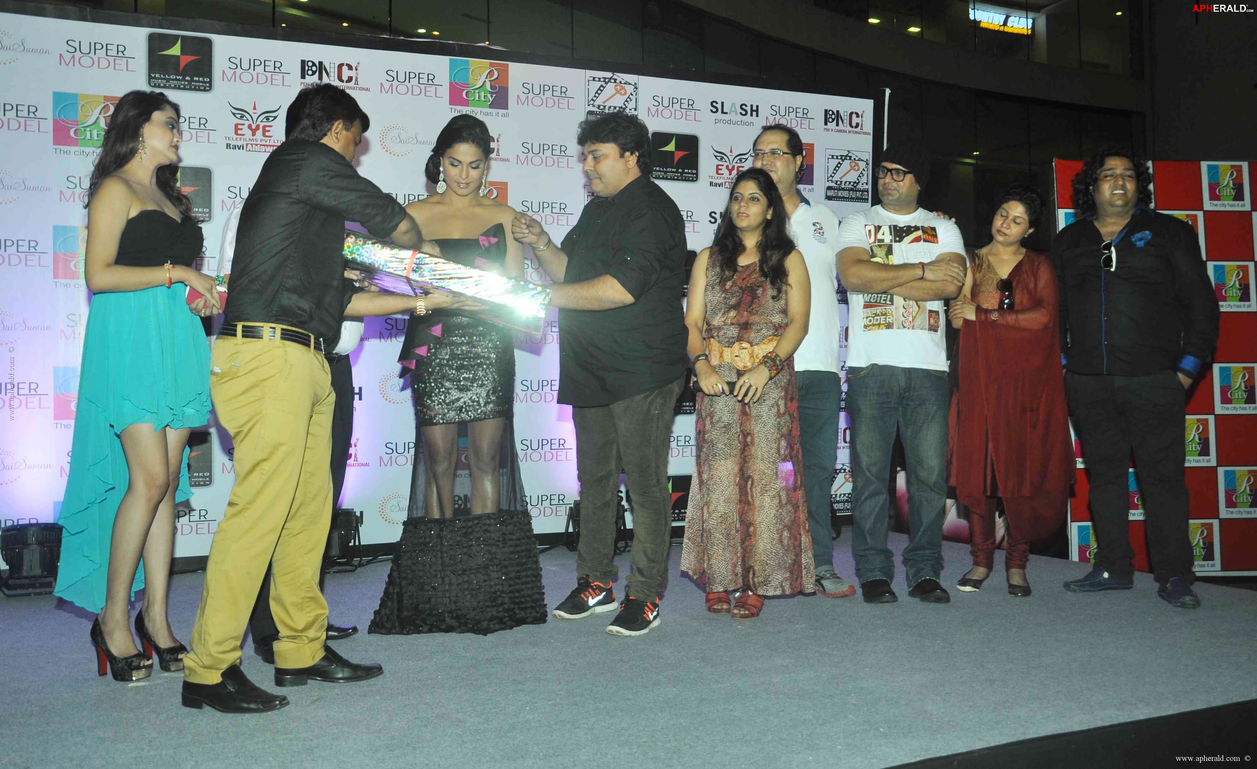 Veena Malik at Supermodel Music Launch