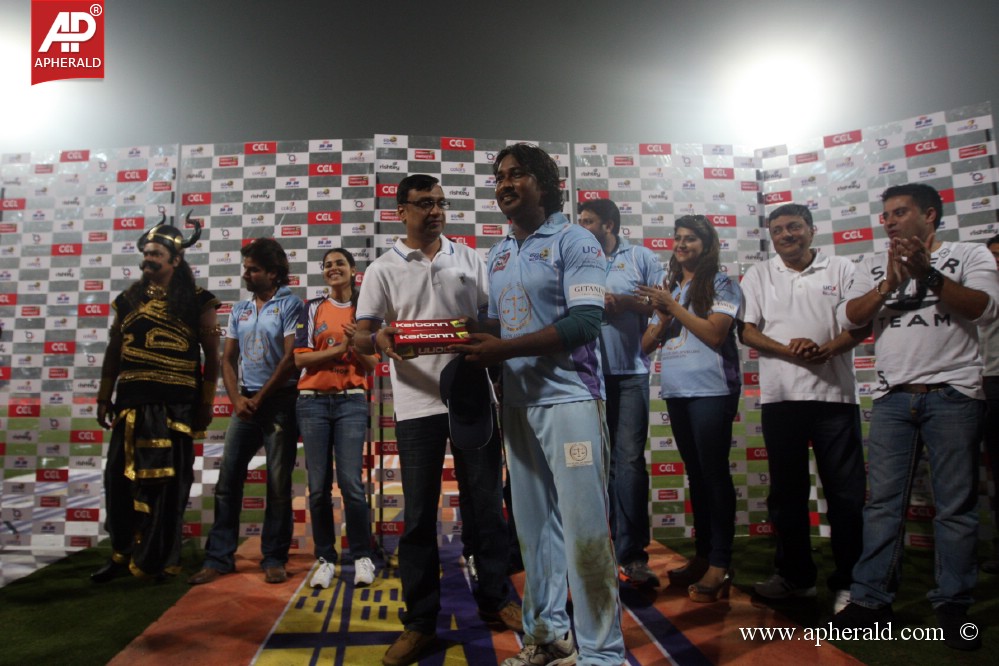 Veer Marathi Vs Bhojpuri Dabanggs Match Photos