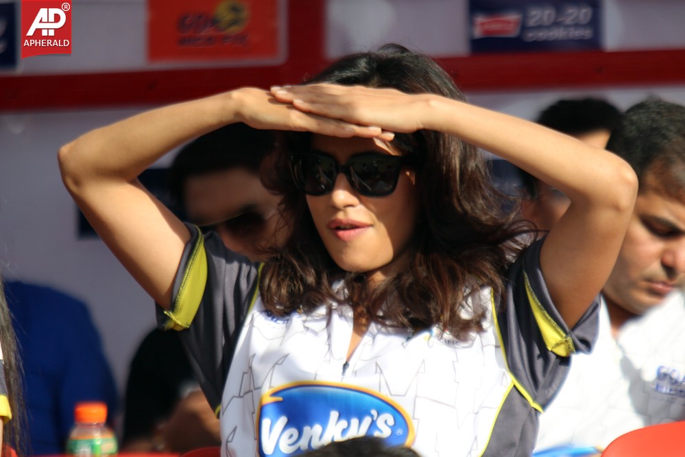 CCL 4 Veer Marathi Vs Mumbai Heroes Match