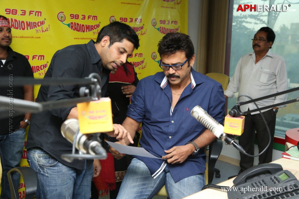 Venkatesh Promotes Masala at Radio Mirchi