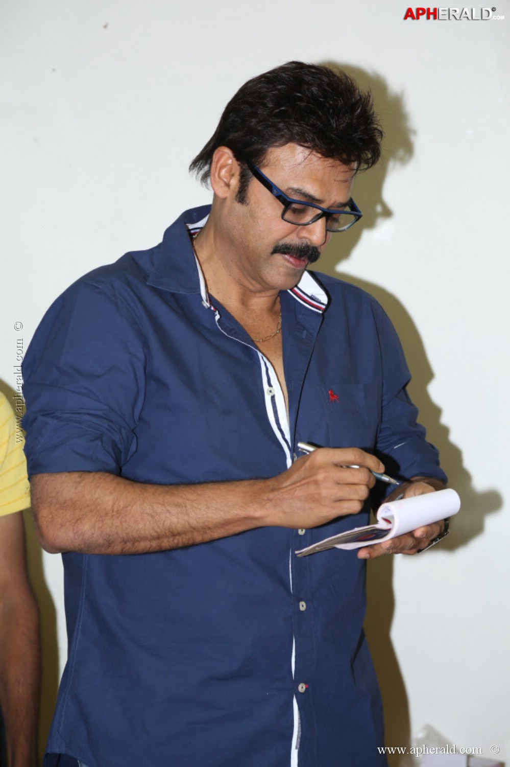 Venkatesh Promotes Masala at Radio Mirchi