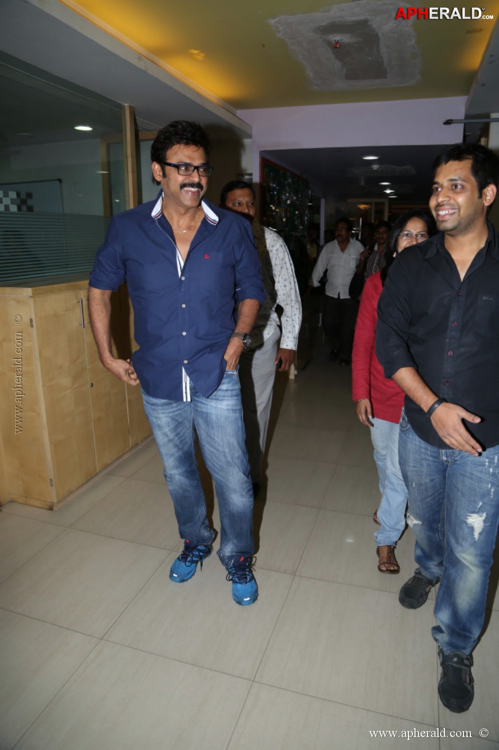 Venkatesh Promotes Masala at Radio Mirchi