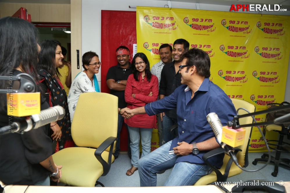 Venkatesh Promotes Masala at Radio Mirchi