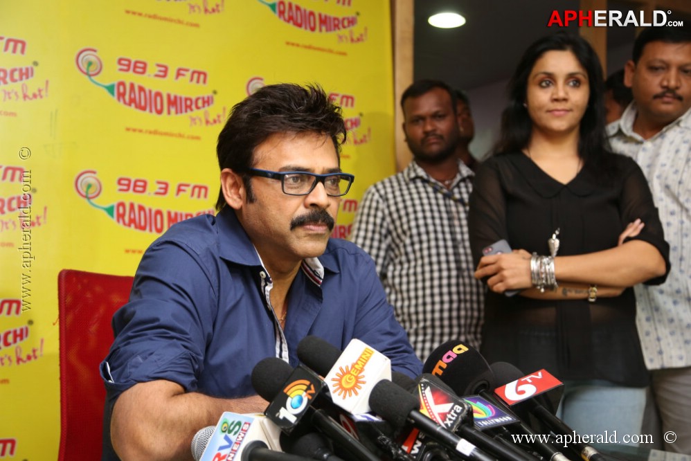 Venkatesh Promotes Masala at Radio Mirchi