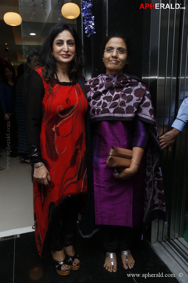 Vestitii Designer Store Launch