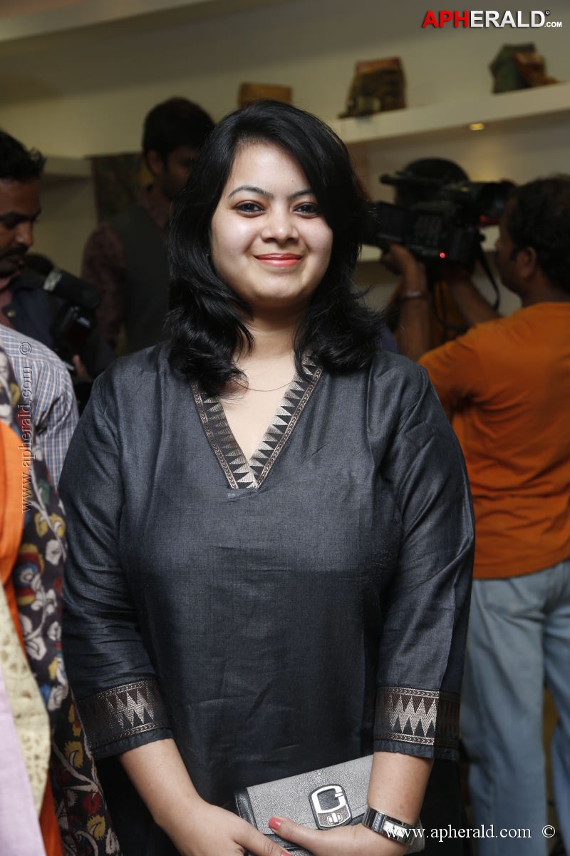 Vestitii Designer Store Launch