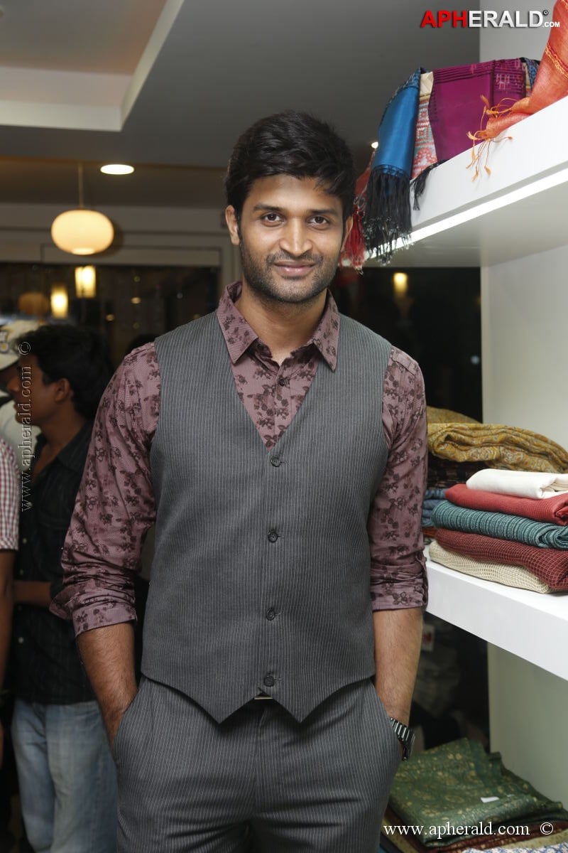 Vestitii Designer Store Launch