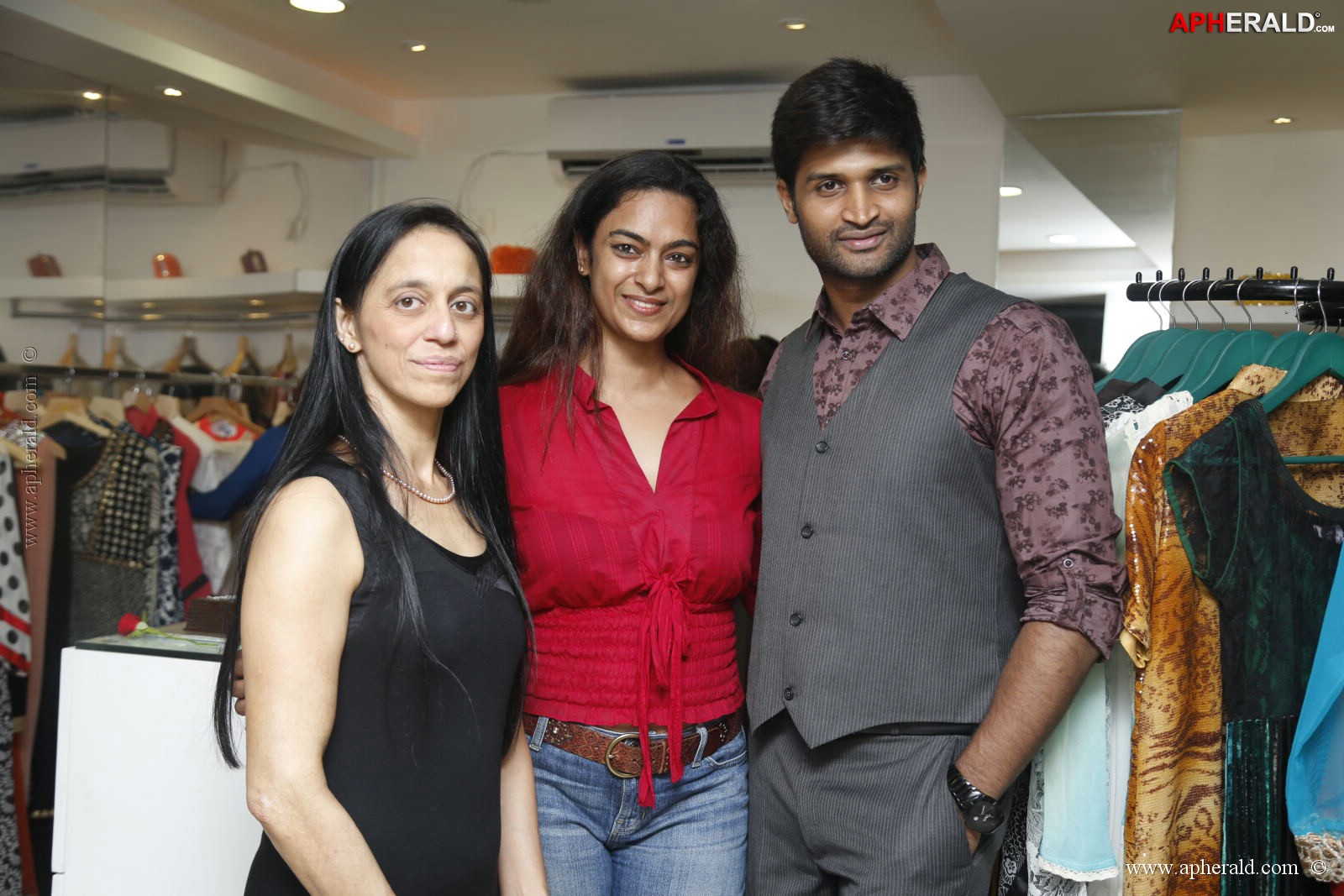 Vestitii Designer Store Launch