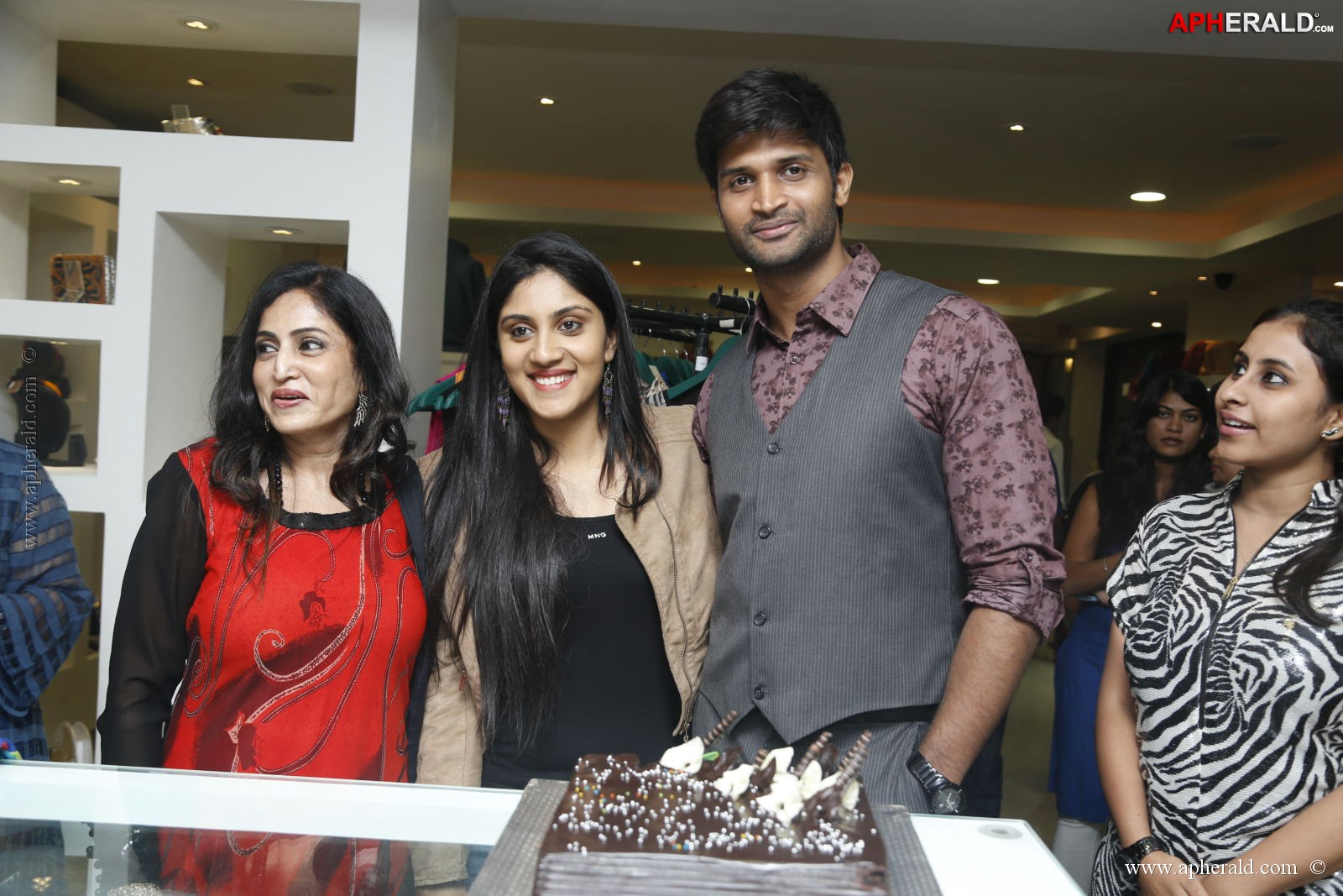 Vestitii Designer Store Launch