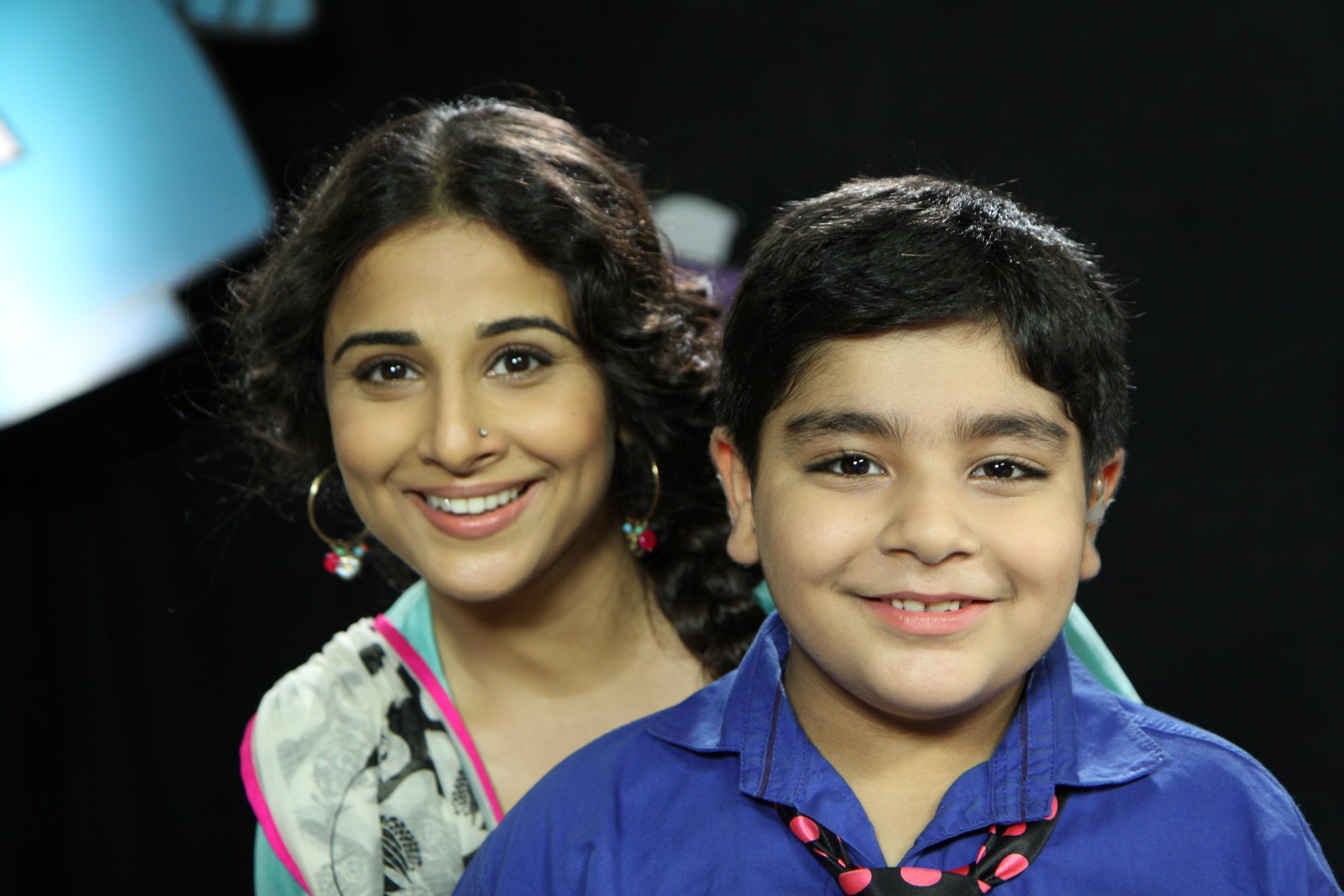 Vidya Balan Promoting Film Bobby Jasoos On Disney Show Captain Tiao