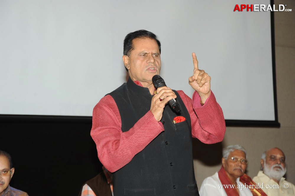 Viswa Vijetha Vijaya Gadha Book launch