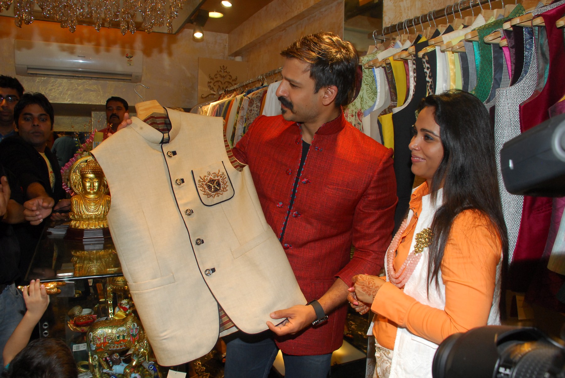 Vivek Oberoi at Launch of Designer Kirti Rathore Menswear Studio