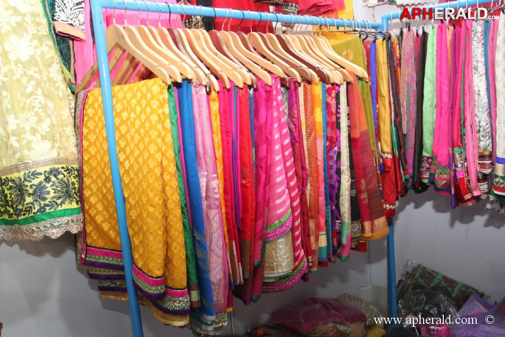 Weaves expo kicked off at kamma sangam