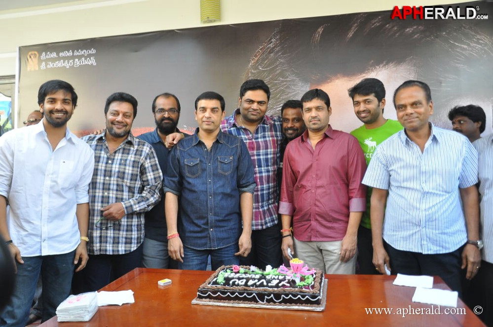 Yevadu Grand Success Meet