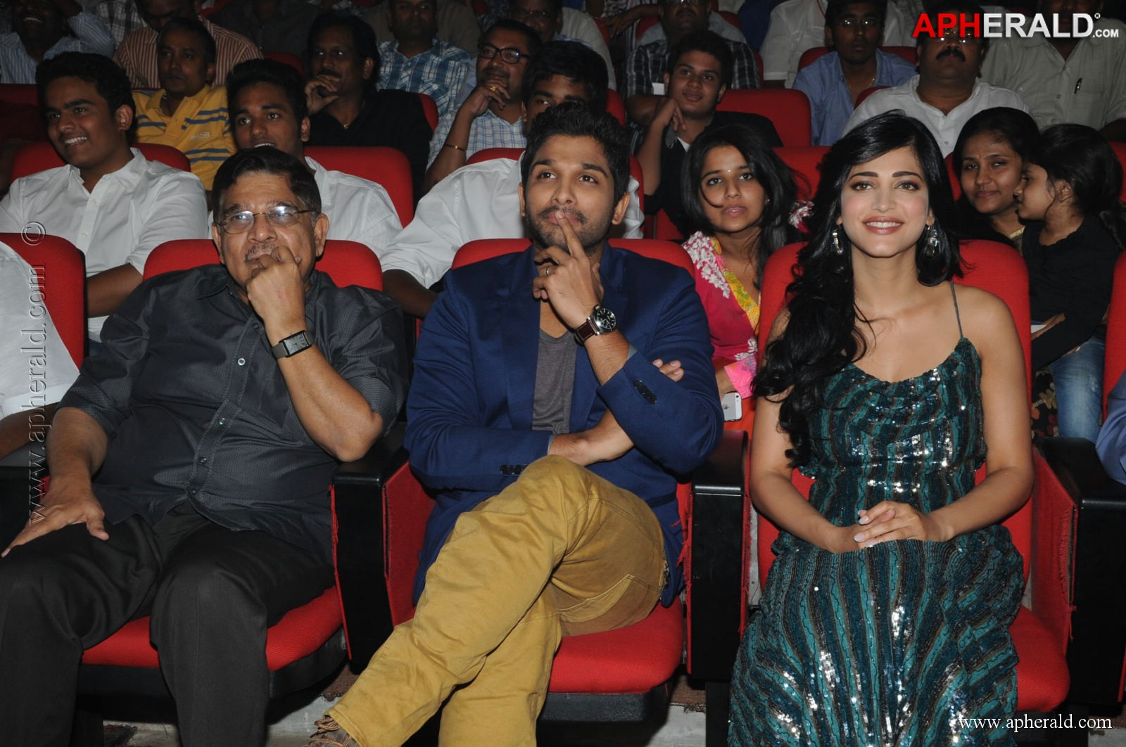 Yevadu Movie Audio Launch 04