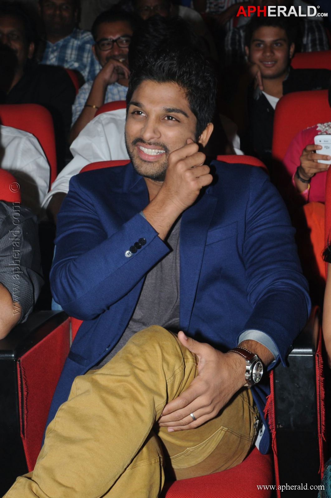 Yevadu Movie Audio Launch 04