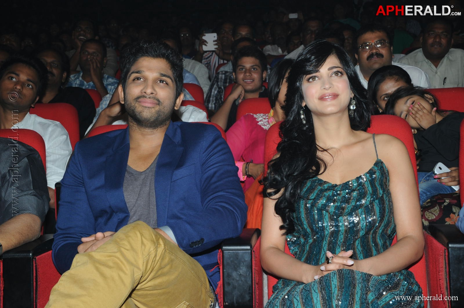 Yevadu Movie Audio Launch 04