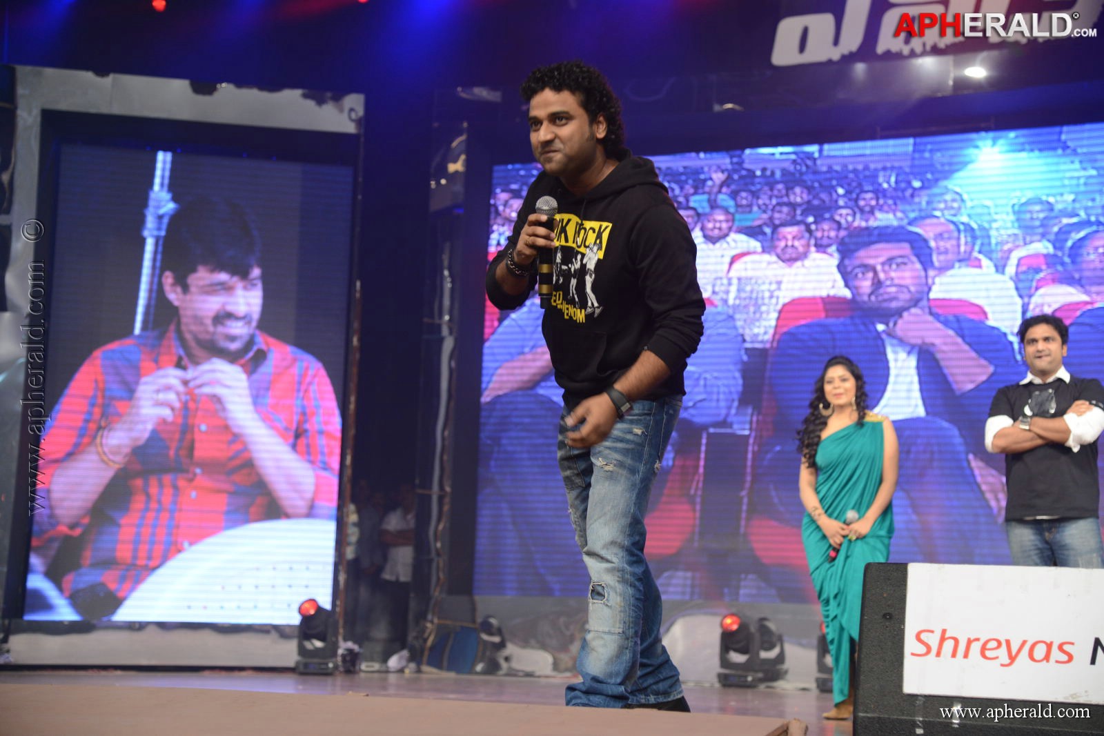 Yevadu Movie Audio Launch 04