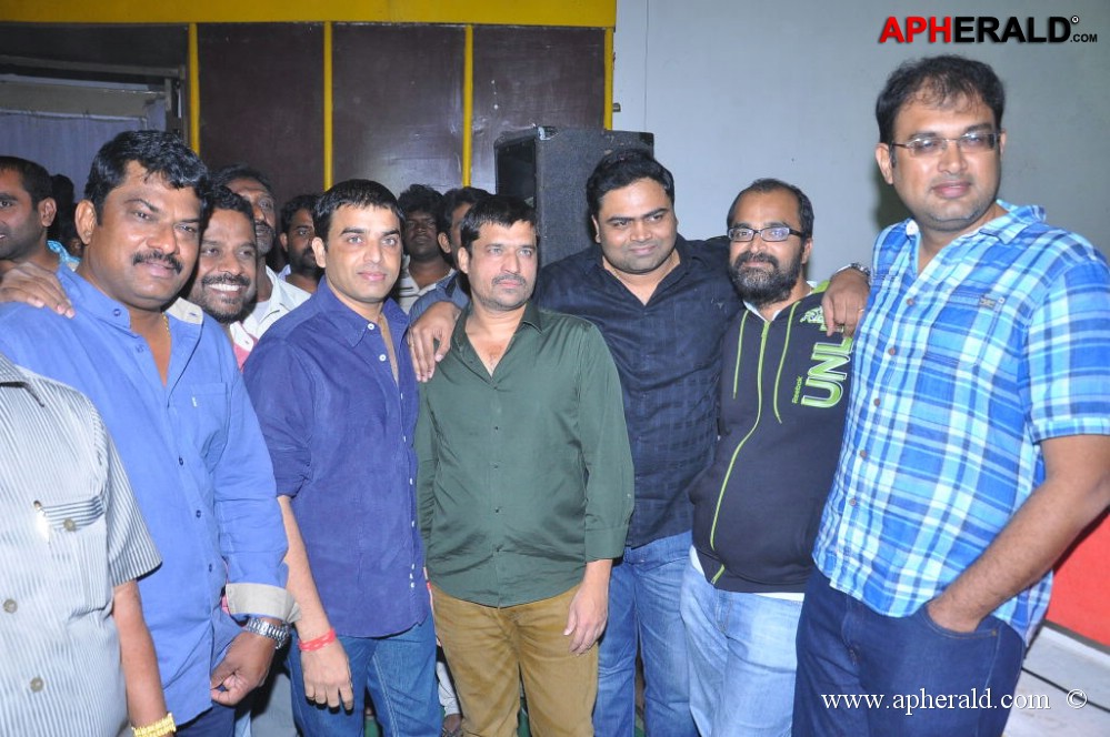 Yevadu Movie Trailer Launch