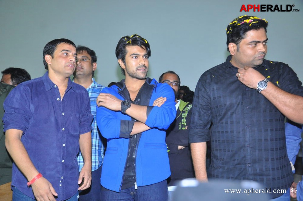 Yevadu Movie Trailer Launch