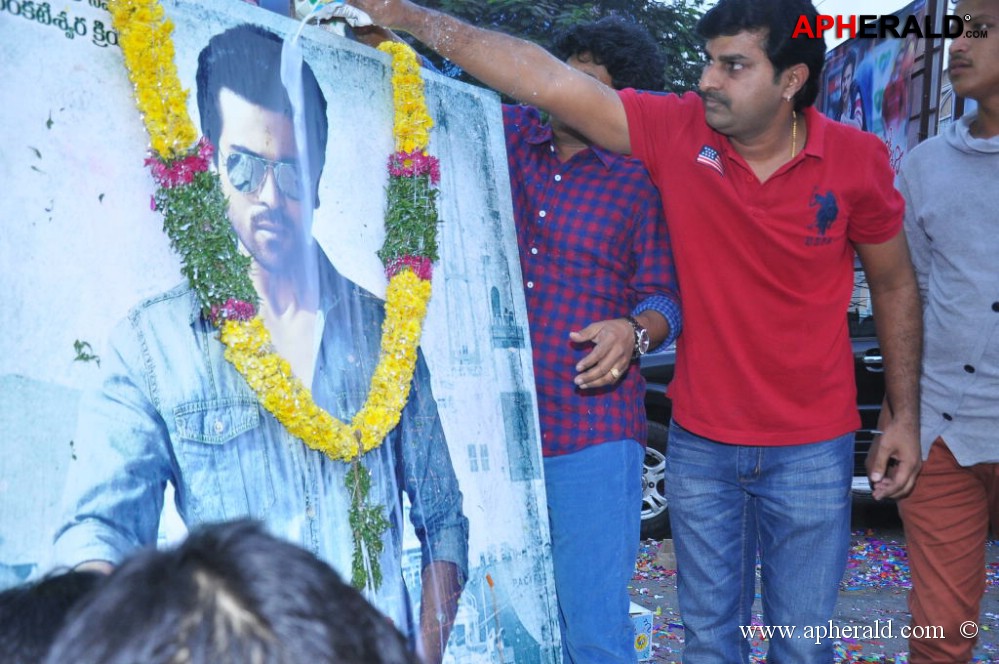 Yevadu Movie Trailer Launch