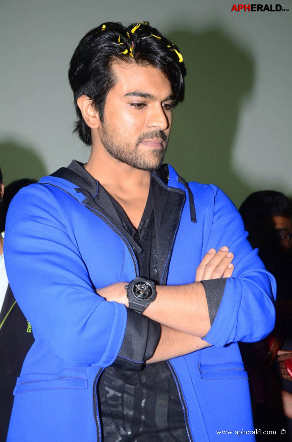 Yevadu Movie Trailer Launch