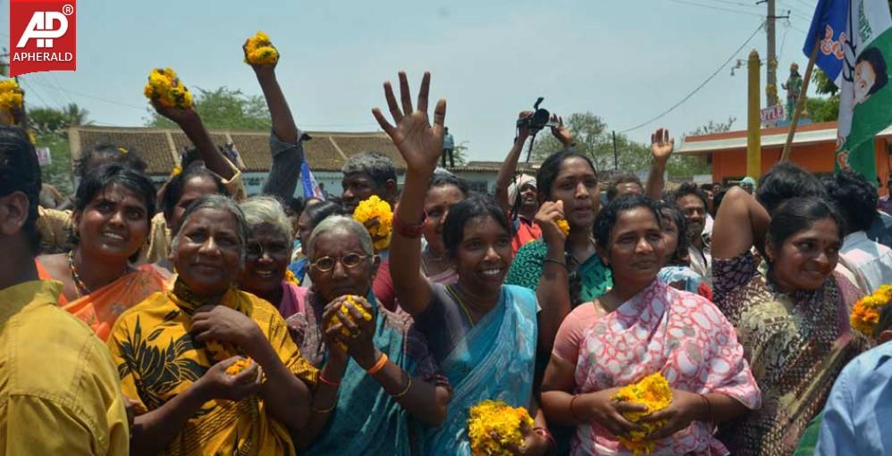 YS Jagan Campaign Photos