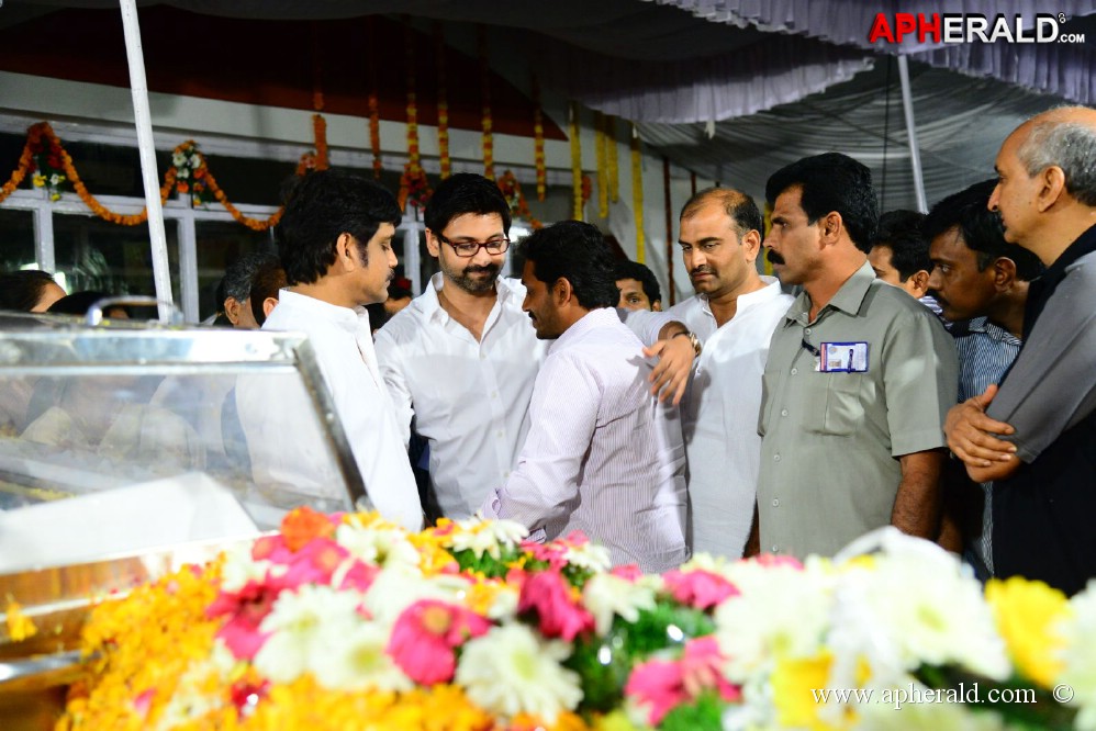 YS Jagan visited ANR