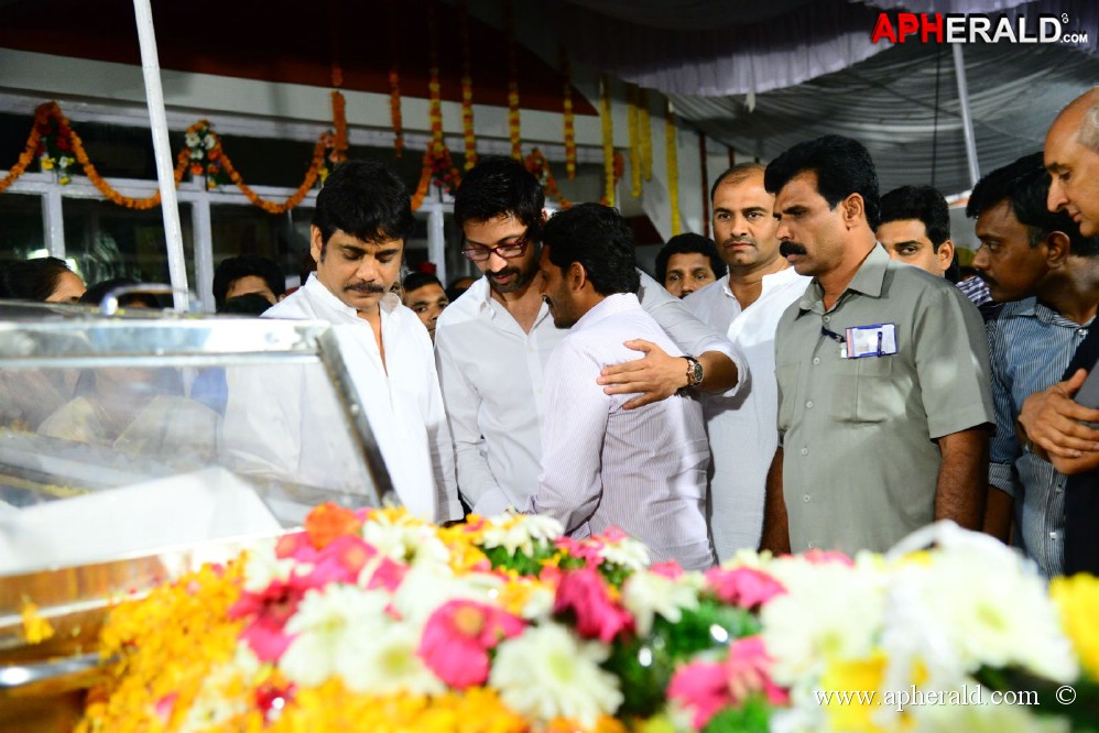 YS Jagan visited ANR