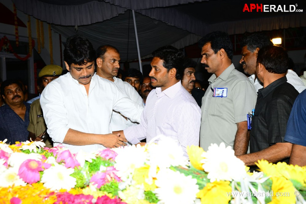YS Jagan visited ANR