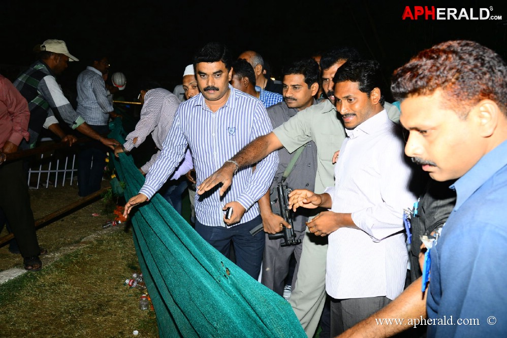 YS Jagan visited ANR