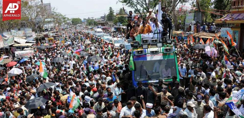 YSRCP Jana Bheri Photos