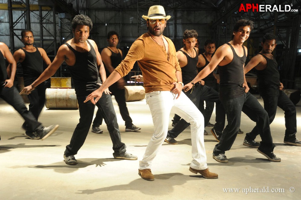 Yuddam On Loacation Pics