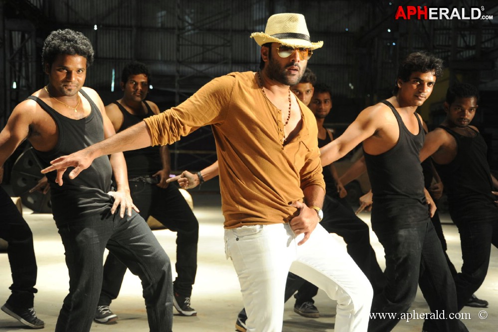 Yuddam On Loacation Pics