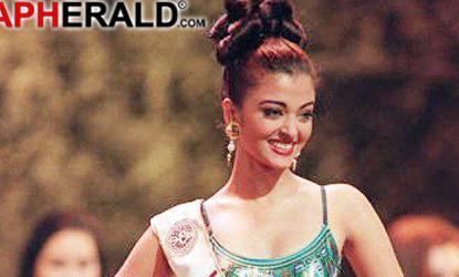 Photo moment - Aishwarya Rai in swimsuit