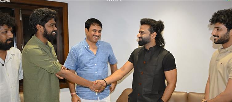 చిత్రాల‌యం స్టూడియోస్ బ్యాన‌ర్ న్యూ ఏజ్ క్రైమ్ కామెడీ ‘బా బా బ్లాక్ షీప్‌’ నుంచి ఫ‌స్ట్ లిరిక‌ల్‌ సాంగ్ ‘ఆజా మేరీ జాని’ను విడుద‌ల చేసిన రాక్ స్టార్ దేవిశ్రీప్ర‌సాద్‌.. అక్టోబ‌ర్ 9న మూవీ గ్రాండ్ రిలీజ్‌
