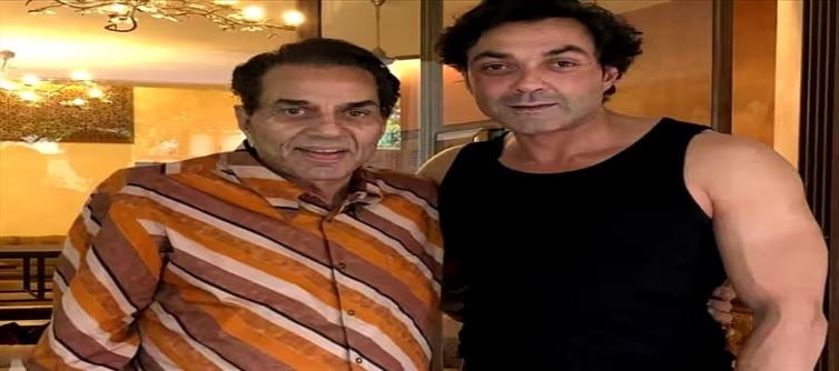 Sunny Deol and Dharmendra enjoying their vacation time in the US
