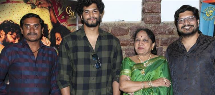 యాటిట్యూడ్ స్టార్ చంద్రహాస్ చేతుల మీదుగా ముగ్గురు కోతులు ‘చిల్లర సాంగ్’ విడుదల