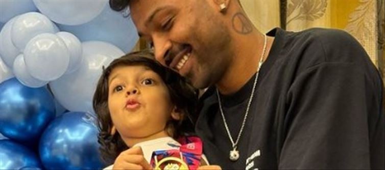 Hardik Pandya celebrated the victory of the T20 World Cup with his son