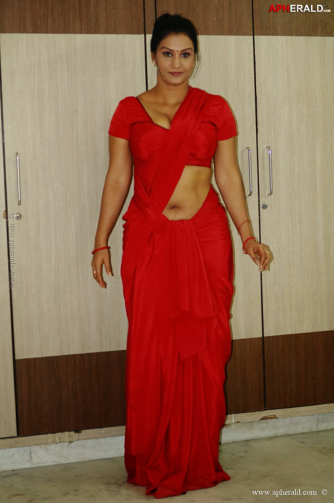 Aapoorva Hot Photos