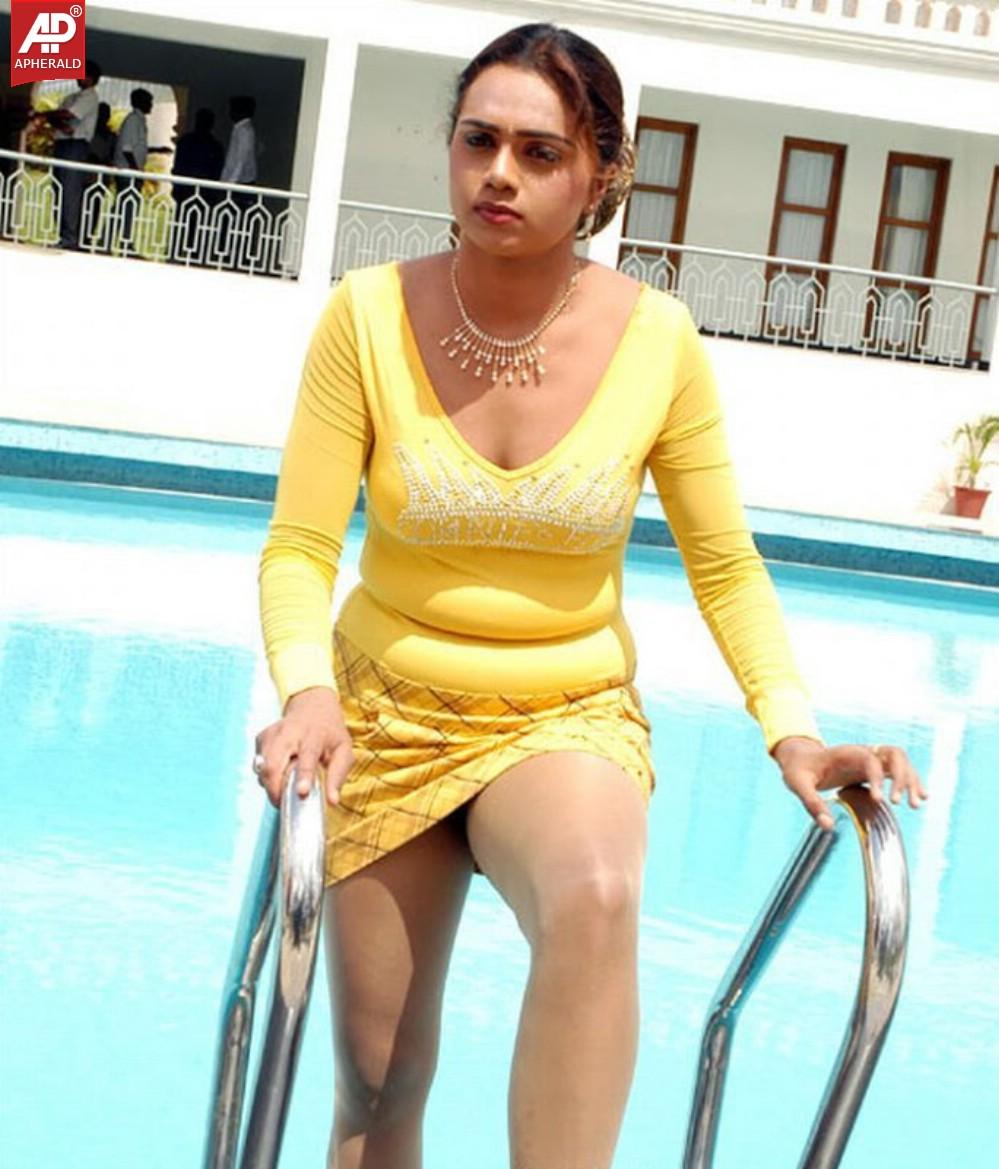 Actress Abhinaya Sri Hot Stills